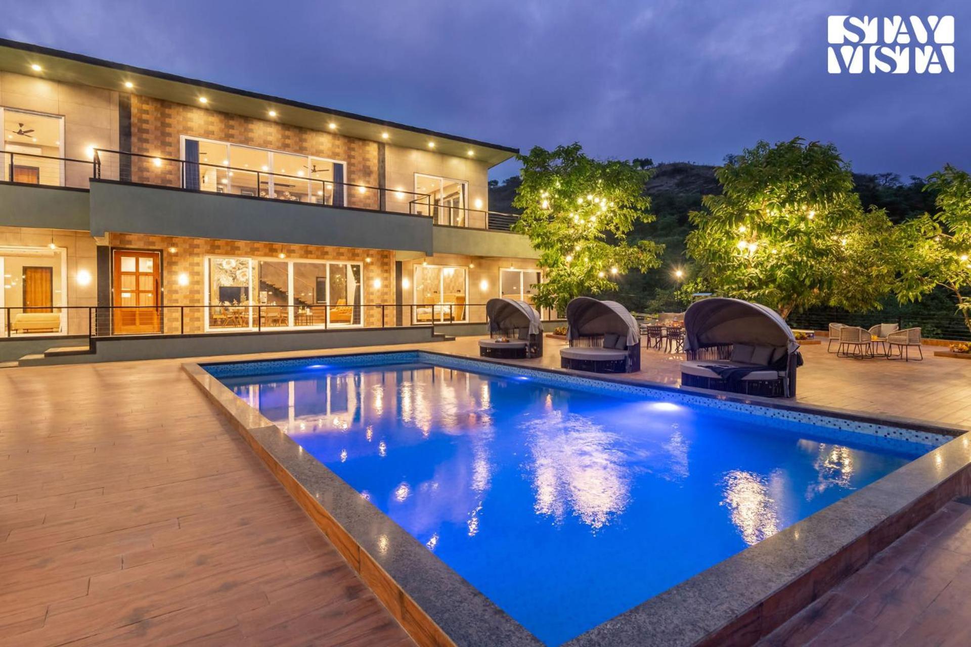 Stayvista At La Nirvana With Pool, Music Speaker & Indoor-Outdoor Game Lonavala Dış mekan fotoğraf