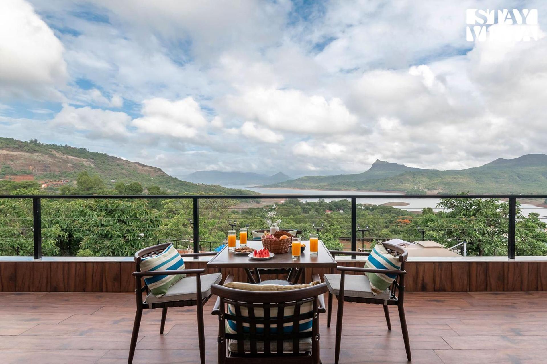 Stayvista At La Nirvana With Pool, Music Speaker & Indoor-Outdoor Game Lonavala Dış mekan fotoğraf