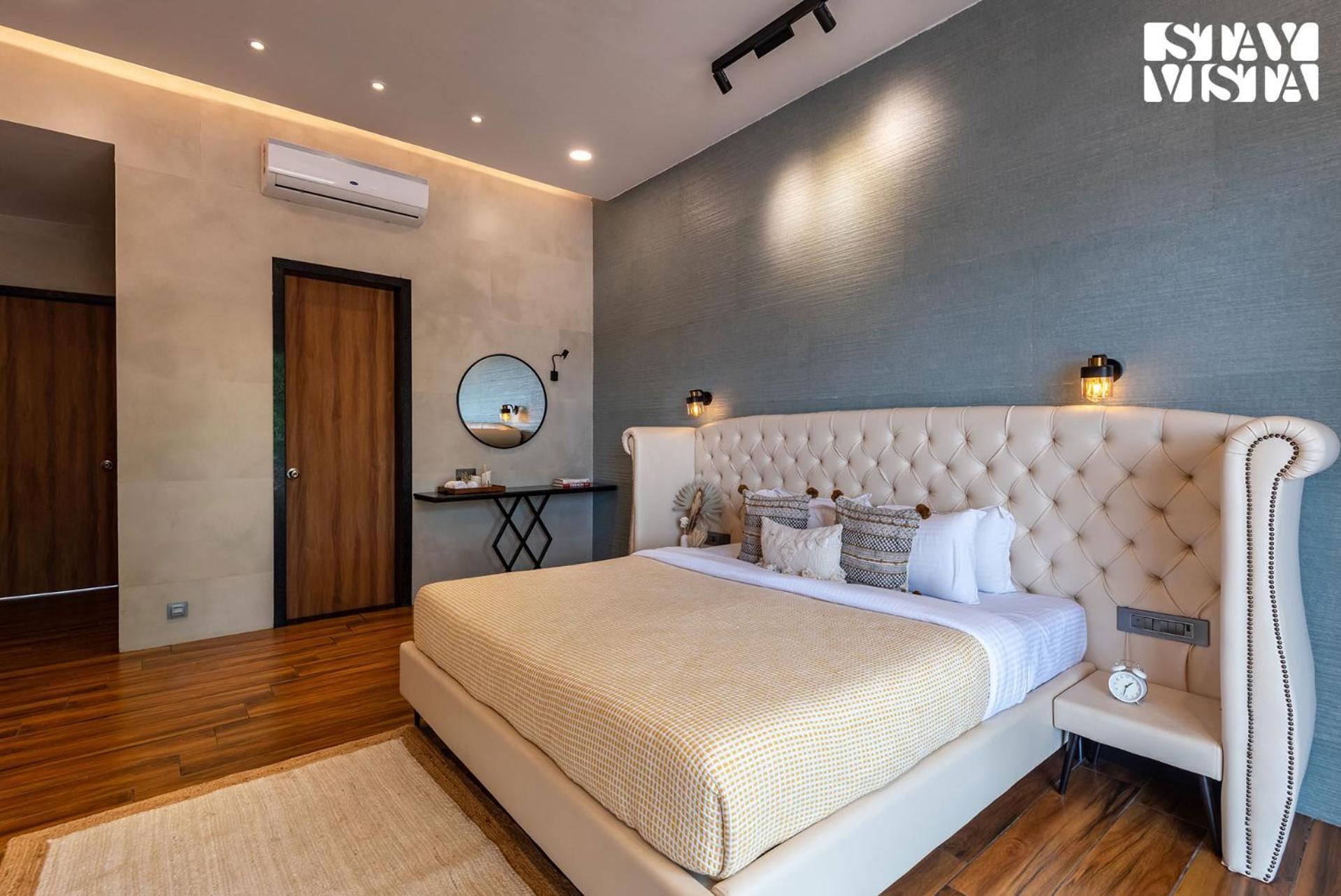 Stayvista At La Nirvana With Pool, Music Speaker & Indoor-Outdoor Game Lonavala Dış mekan fotoğraf